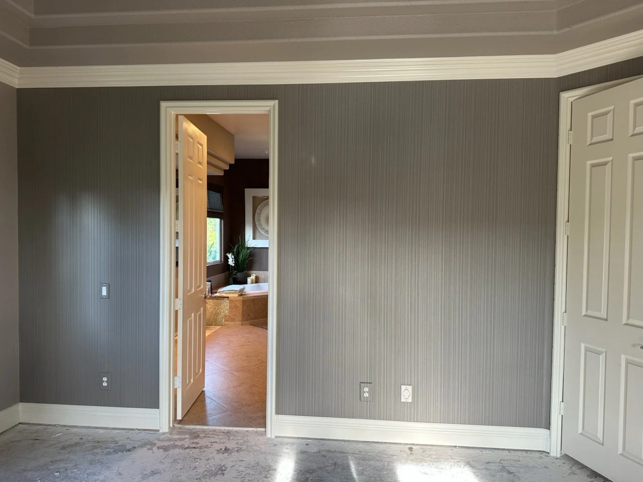 Professional wallpaper installation in Dale City, VA